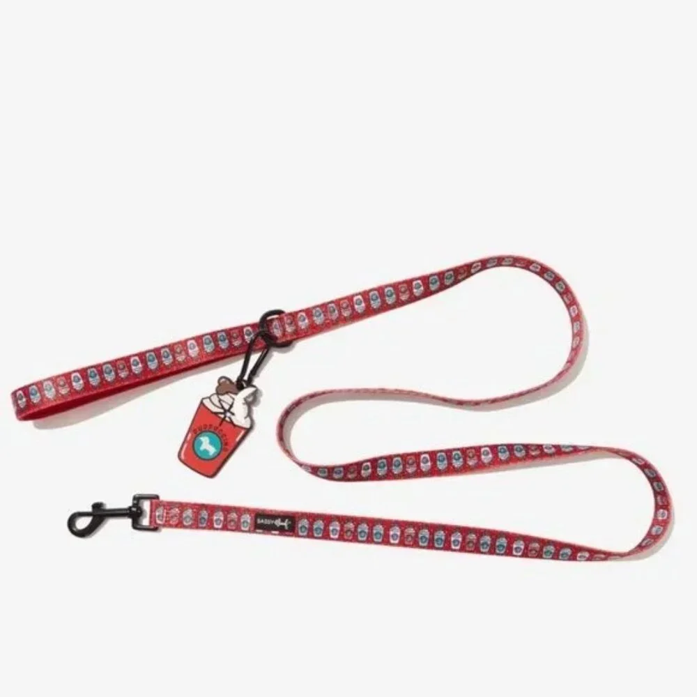 Sassy Woof Walkie Pack Leash and Clip Puppuccino Brand New
